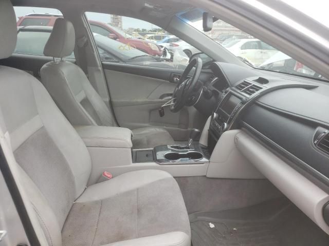 Toyota Camry Hybrid • 2012 • 12 km 3