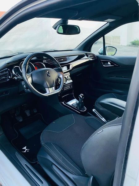 Citroën DS3 • 2010 • 201,000 km 4