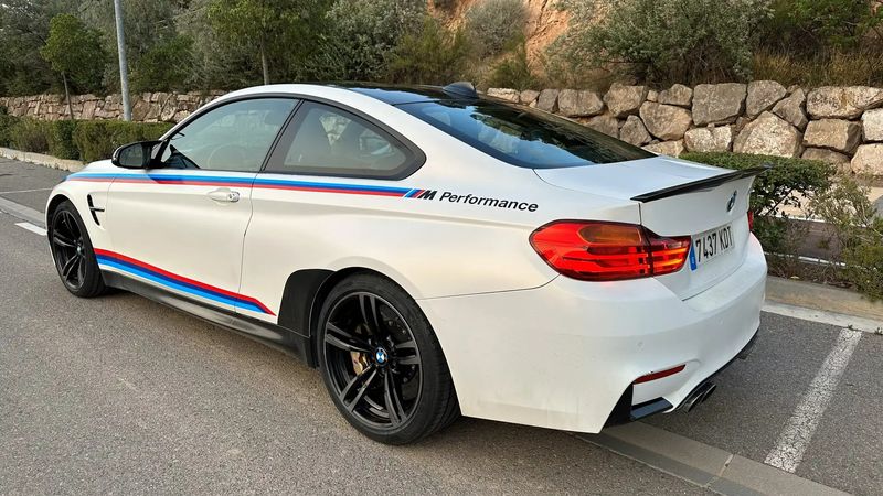 BMW M4 • 2014 • 110,000 km 4
