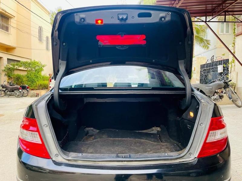 Mercedes-Benz 124 • 2008 • 3,000 km 11