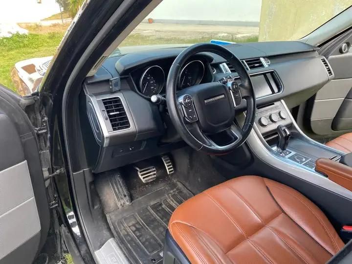 Land Rover Range Rover Sport • 2015 • 110,000 km 4