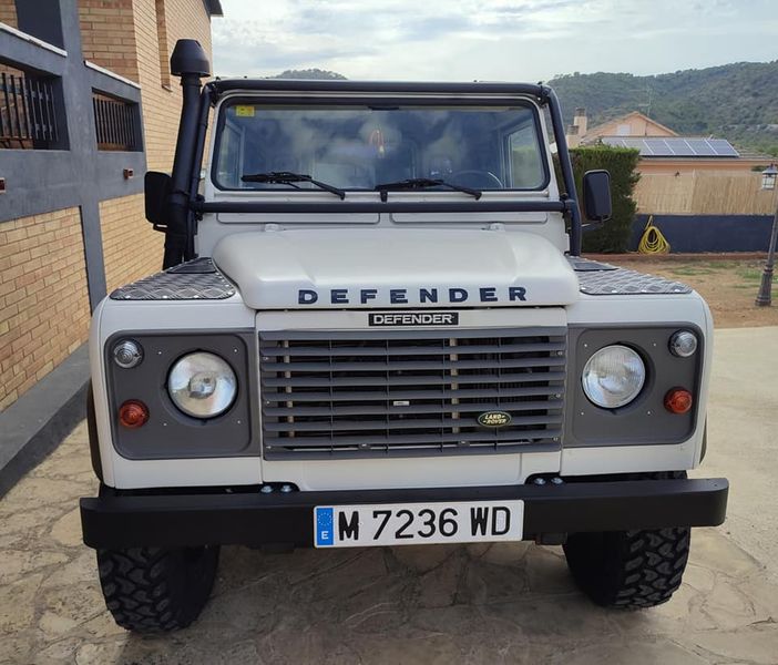 Land Rover Defender • 1998 • 173,000 km 7