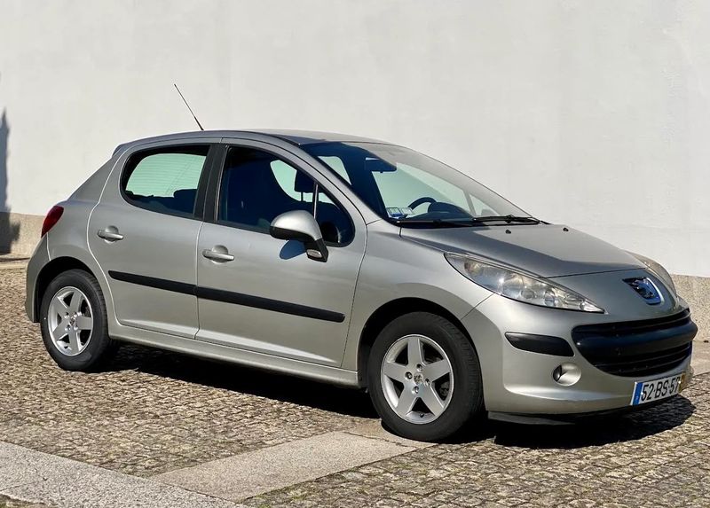 Peugeot 207 • 2006 • 280,000 km 2