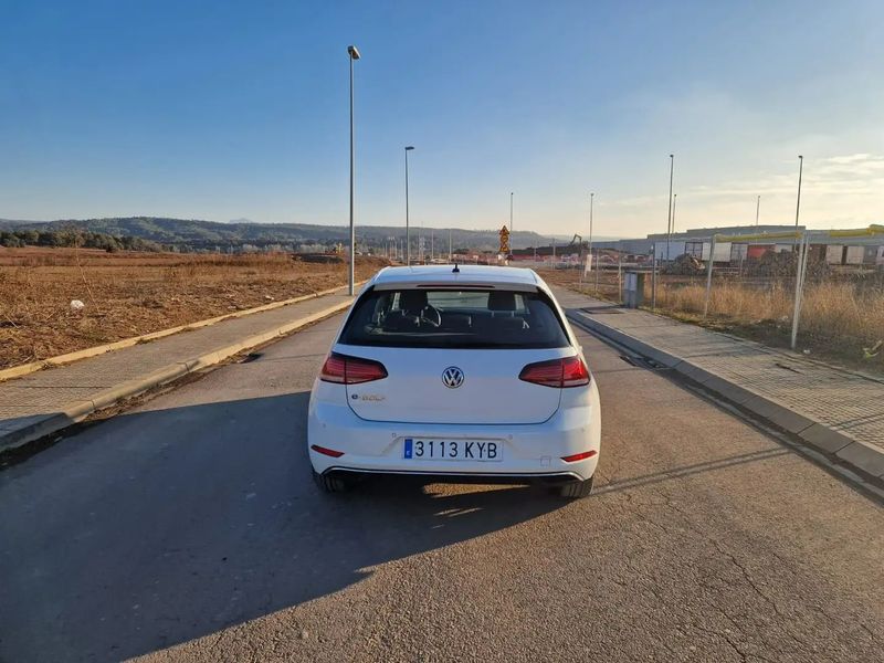 Volkswagen e-Golf • 2019 • 26,000 km 3