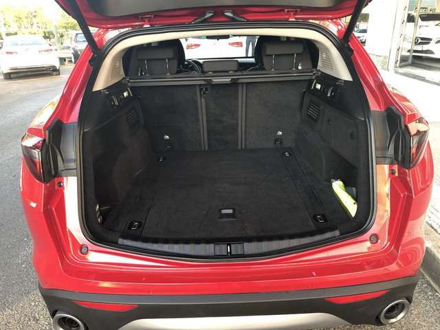 Alfa Romeo Stelvio • 2018 • 51,000 km 6