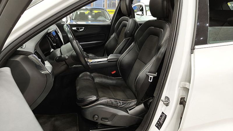 Volvo XC60 • 2018 • 77,477 km 21