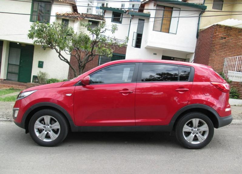 Kia Sportage • 2012 • 122,000 km 3