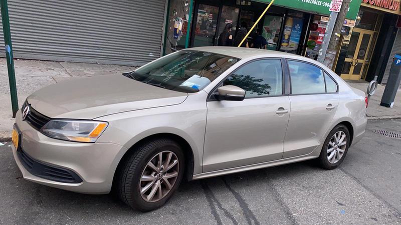 Volkswagen Jetta • 2012 • 10,000 km 3