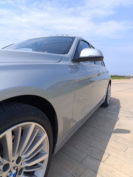 BMW 328i • 2012 • 209,000 km 10