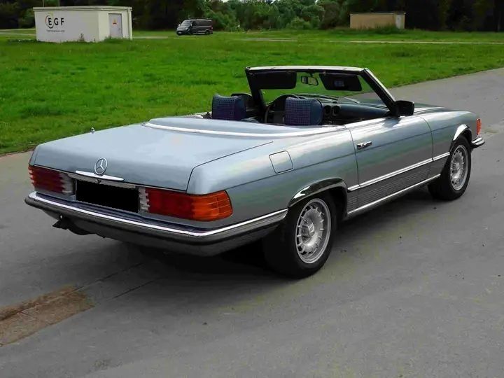 Mercedes-Benz 200 - 300 • 1981 • 257,000 km 10