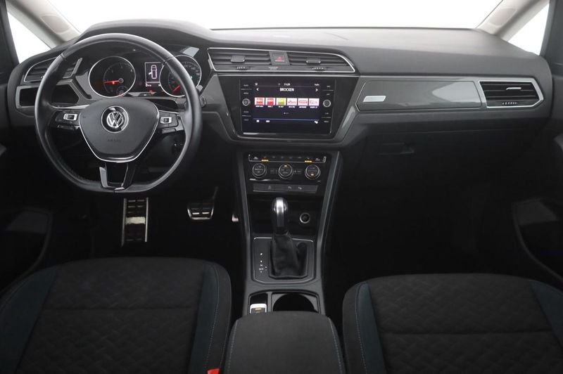 Volkswagen Touran • 2020 • 73,000 km 11