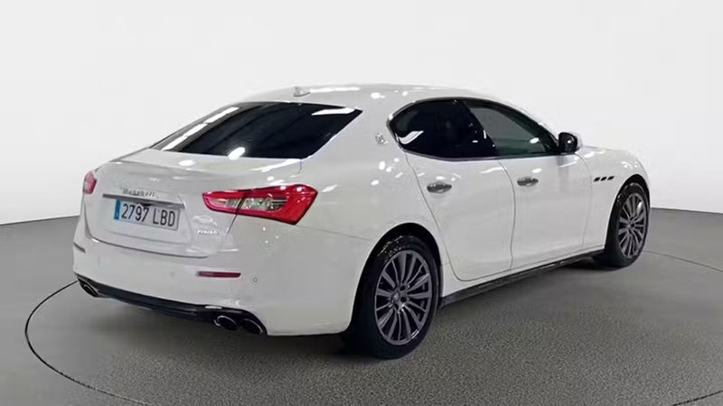 Maserati Ghibli • 2018 • 61,455 km 3