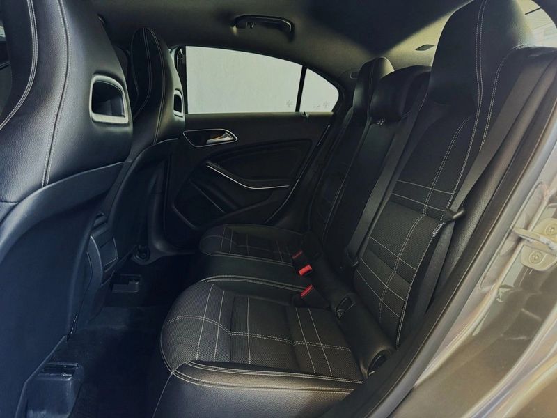 Mercedes-Benz A • 2016 • 249,999 km 4