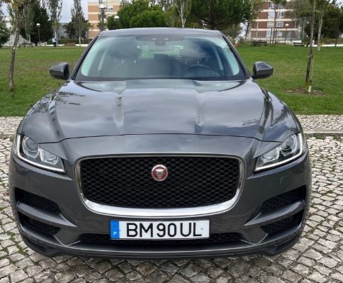 Jaguar F-Pace • 2017 • 164,000 km 2