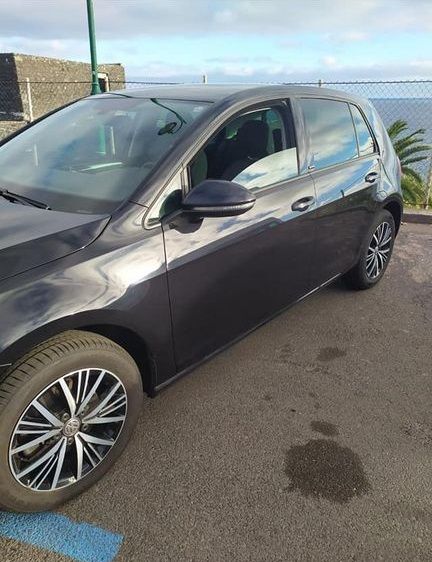 Volkswagen Golf • 2017 • 72,000 km 2