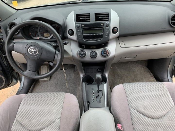 Toyota RAV4 • 2011 • 34 km 4
