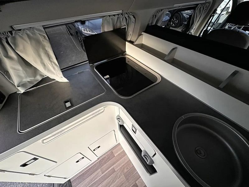 Ford Transit • 2022 • 10,300 km 10