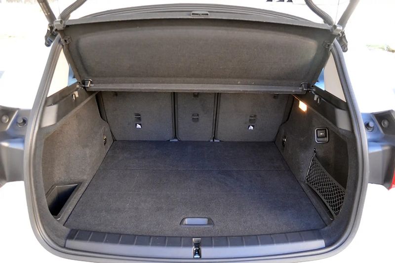 BMW X1 • 2018 • 186,000 km 9