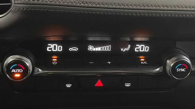 Mazda 3 • 2023 • 18,720 km 14