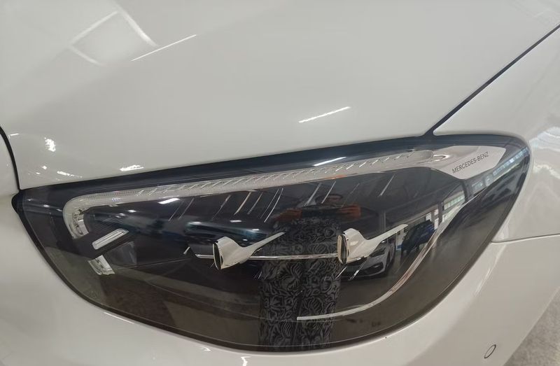 Mercedes-Benz E-Class • 2023 • 35,800 km 11