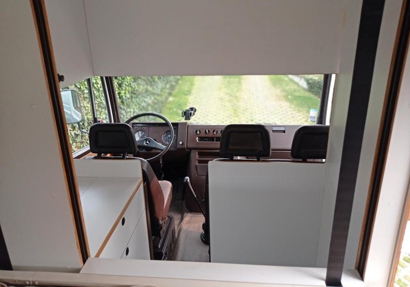 Mercedes-Benz 190 E • 1990 • 190,000 km 3