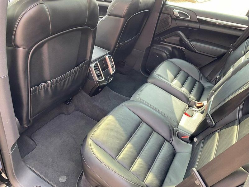 Porsche Cayenne • 2017 • 70,000 km 8