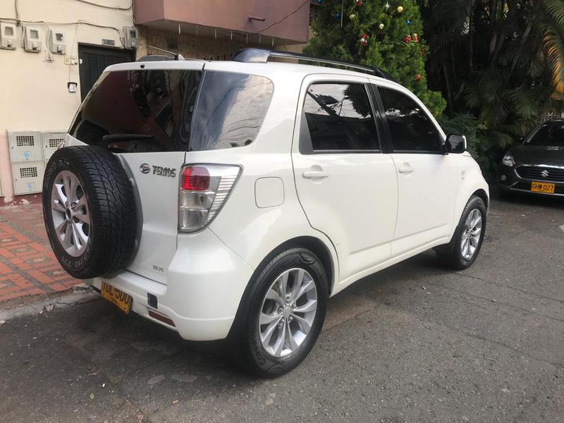 Daihatsu  • 2012 • 195,000 km 6