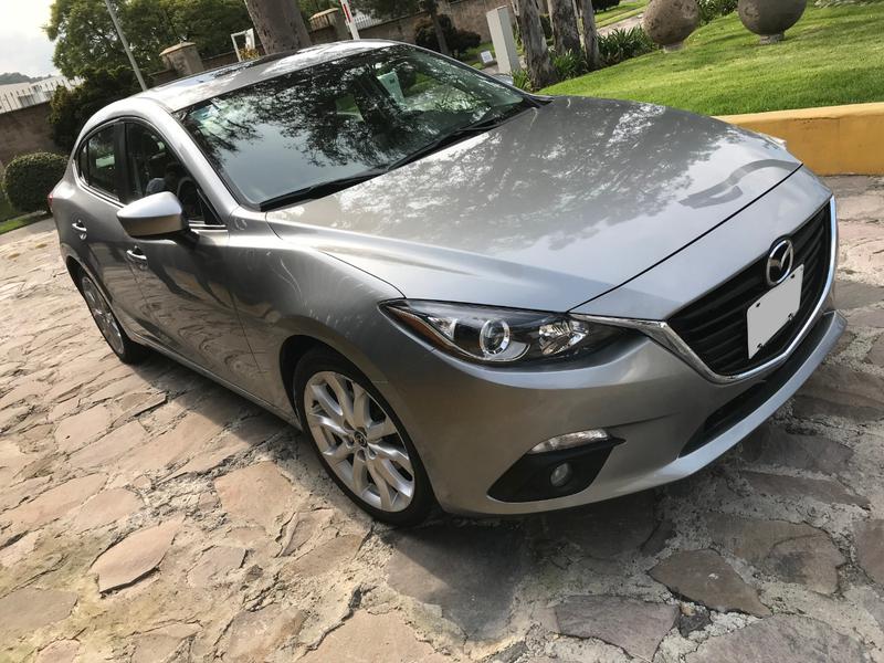 Mazda 3 • 2016 • 98,000 km 5