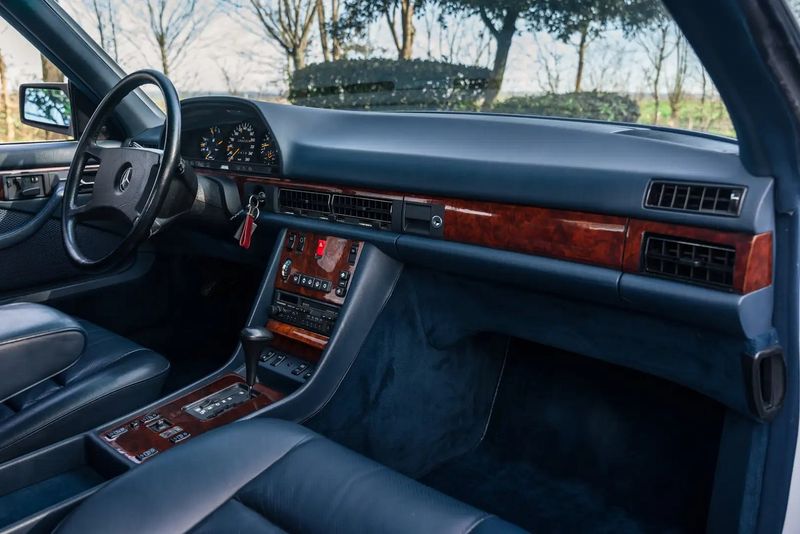 Mercedes-Benz 500 - 600 SEC Coupé • 1987 • 68,400 km 10