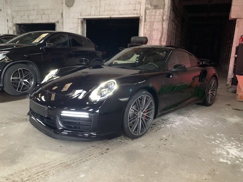 Porsche 911 Turbo • 2017 • 86,900 km 5