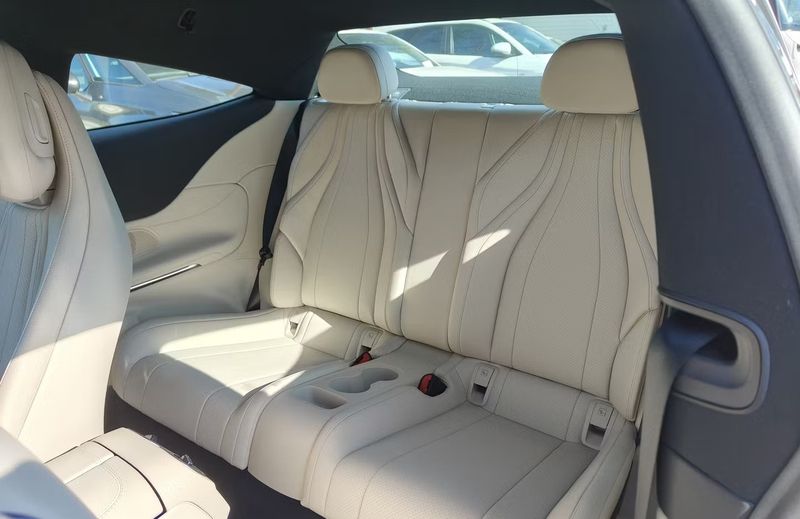 Mercedes-Benz E Coupé • 2024 • 12,553 km 5