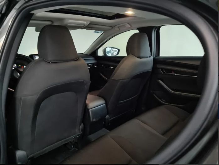 Mazda 3 • 2021 • 77,000 km 6