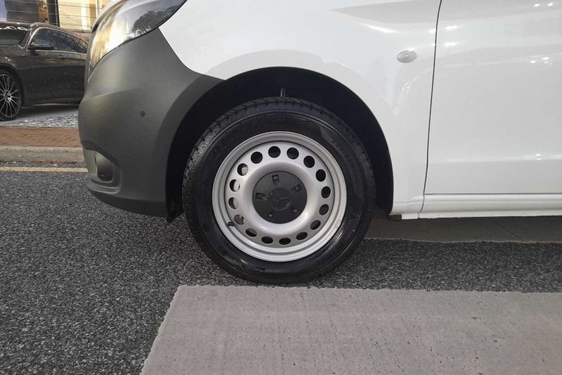 Mercedes-Benz GL • 2022 • 150,000 km 7