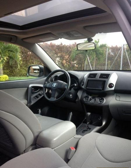 Toyota RAV4 • 2010 • 160,000 km 5