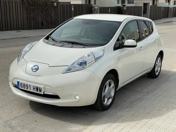 Nissan Leaf • 2014 • 144,200 km 1