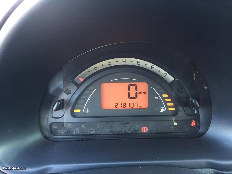 Citroën C3 • 2004 • 200,000 km 4