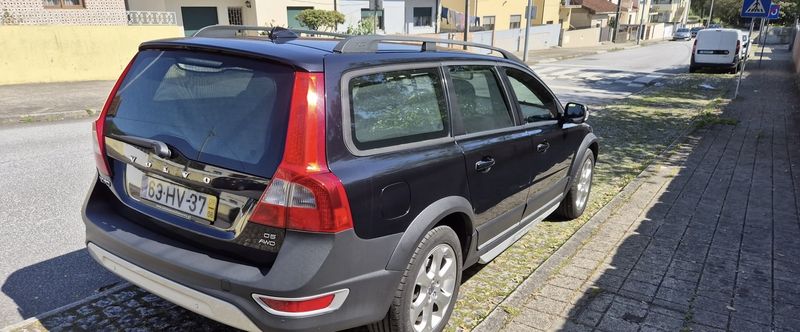 Volvo XC70 • 2009 • 184,000 km 4