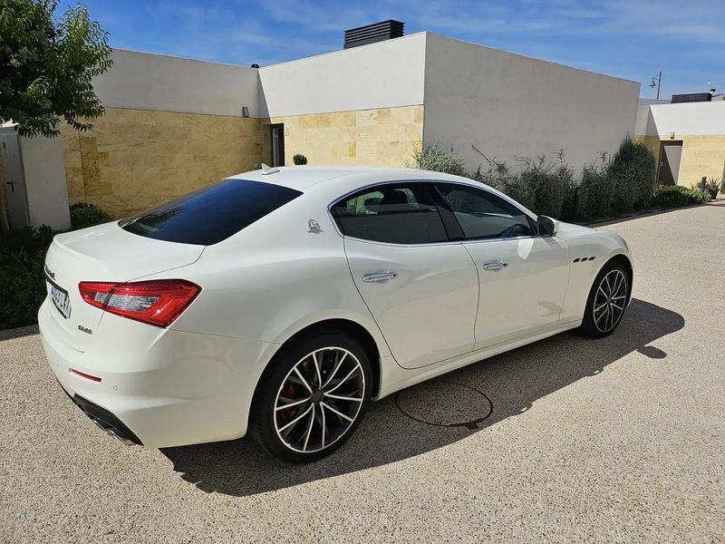 Maserati Ghibli • 2019 • 38,500 km 2