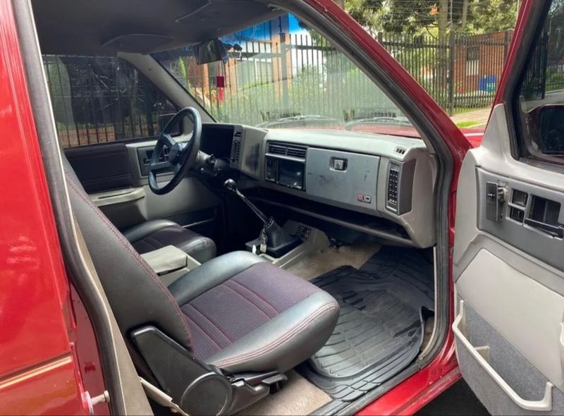 Chevrolet Blazer • 1992 • 280,000 km 10