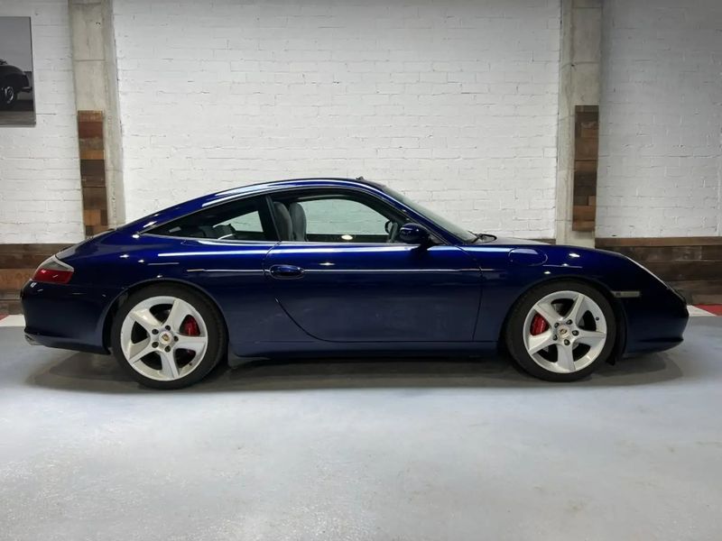 Porsche 911 Targa • 2004 • 39,000 km 4