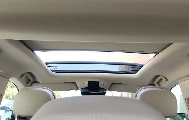 Maserati Levante • 2017 • 15,348 km 7