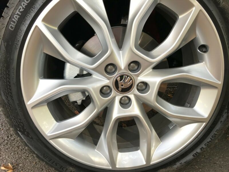 Škoda Rapid Spaceback • 2019 • 46,500 km 12