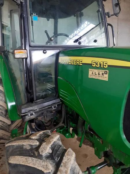 John Deere 5315 • 2005 • 65,000 km 3
