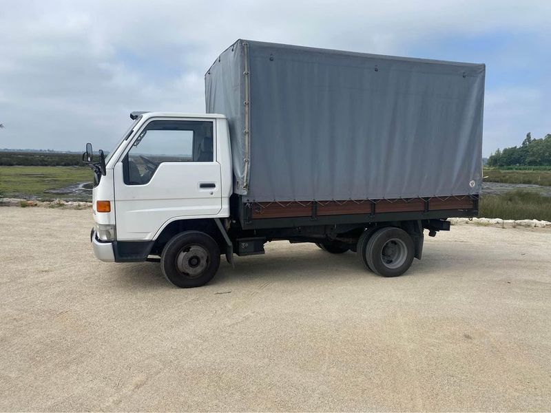 Toyota Dyna • 1995 • 68,000 km 5