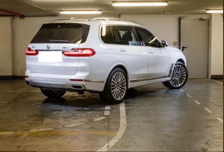 BMW X7 • 2021 • 60,000 km 4