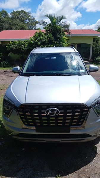 Hyundai Creta • 2023 • 56,000 km 5