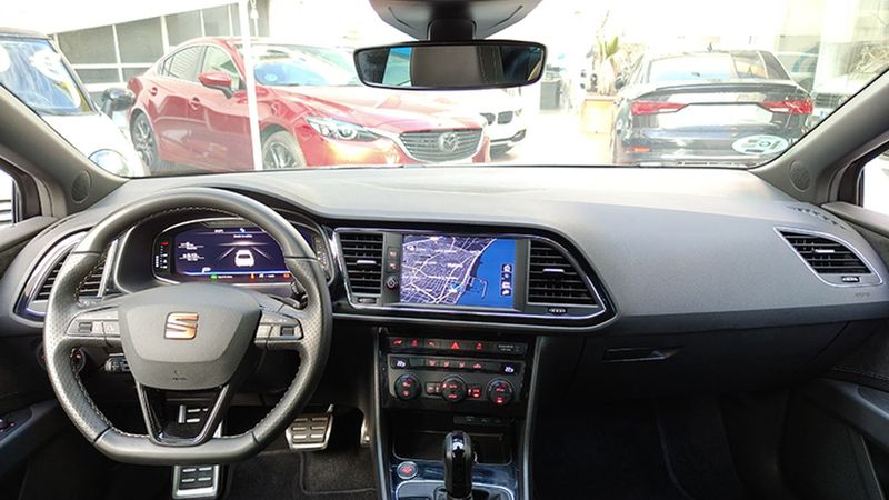 Seat Leon • 2019 • 86,450 km 6