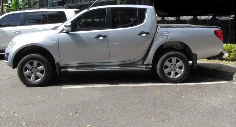 Mitsubishi L200 • 2010 • 130,000 km 2