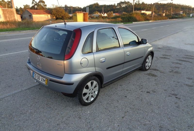 Opel Corsa • 2004 • 143,000 km 2