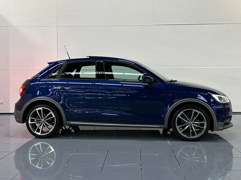 Audi A1 • 2018 • 84,000 km 11